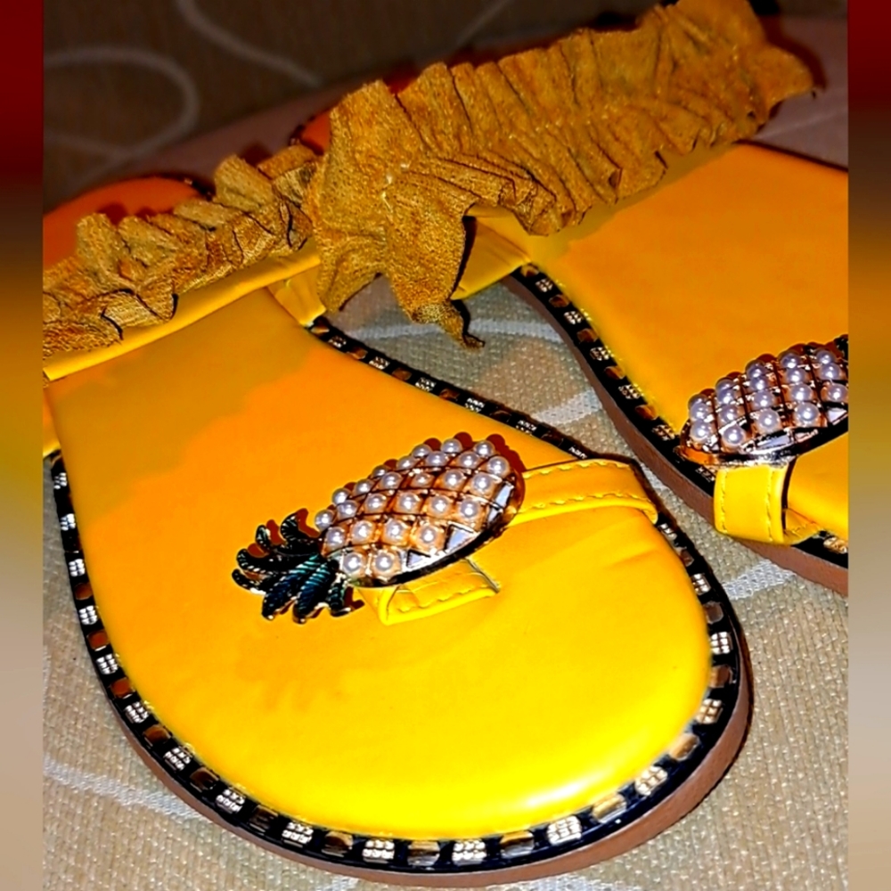 Sandals - Picture 2 of 3